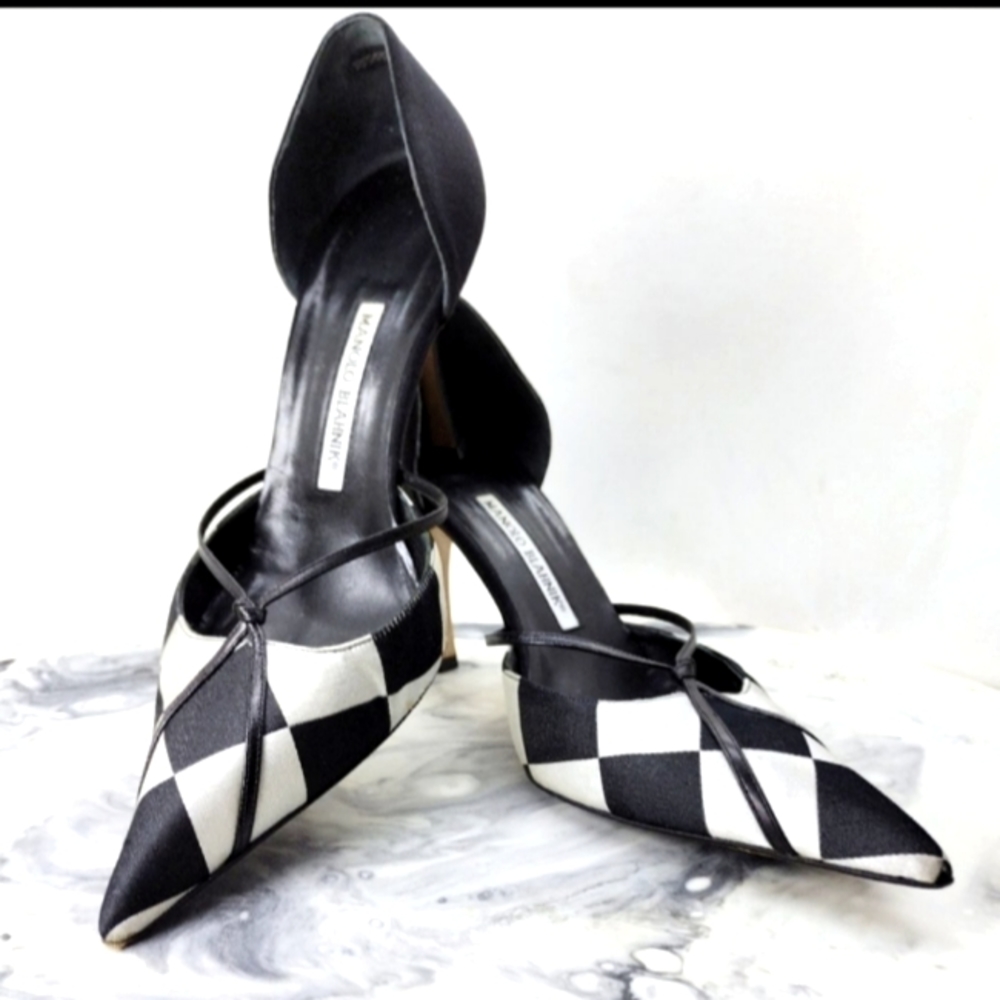 Manolo Blahnik Tayler D'Orsay Pointed Stilleto Pumps Black White Checkered Sz 39